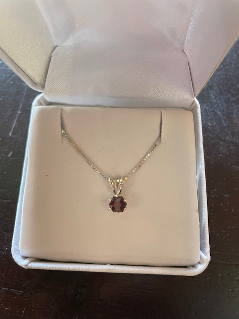 Garnet 6-sided 5mm pendant